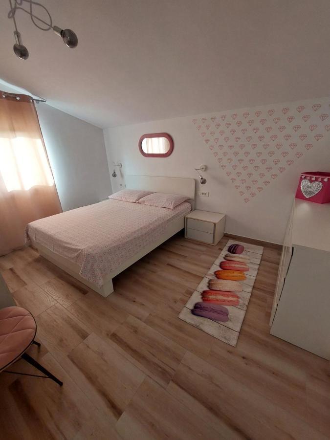 Apartment Mia 2 Banjol Exteriör bild